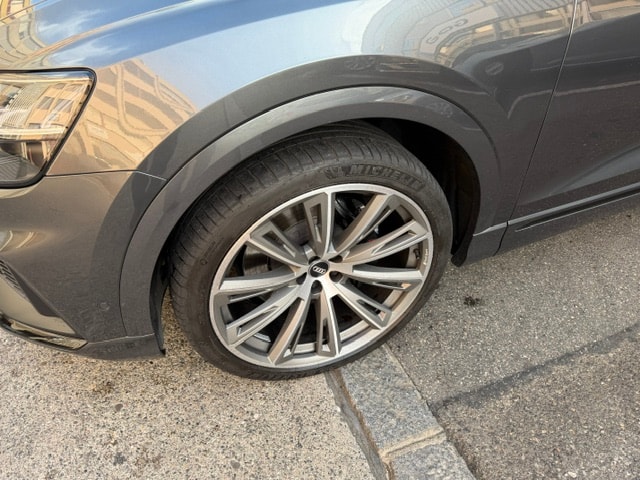 AUDI SQ8 50 TDI quattro tiptronic-image-3