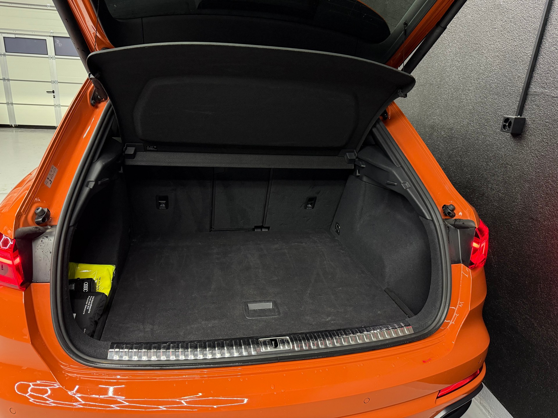 AUDI Q3 45 TFSI S line quattro S-tronic • Pulsorange-image-14