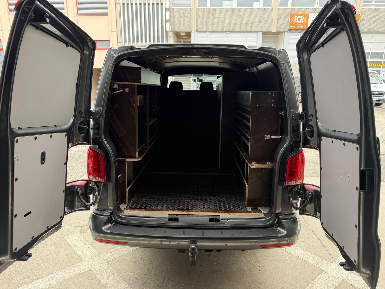 VW T6.1 2.0 TDI DSG-image-7