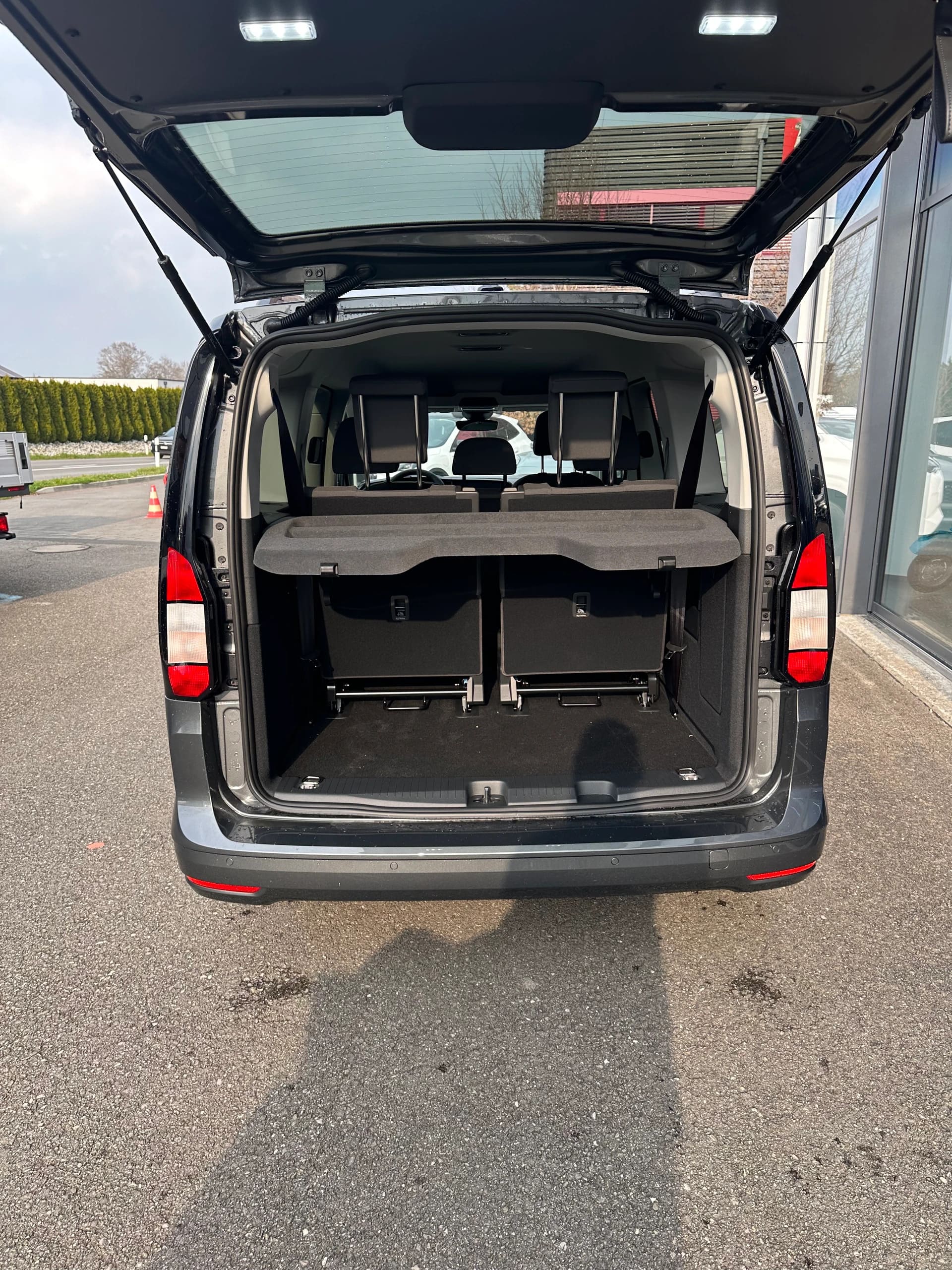 FORD TOURNEO CONNECT Grand 1.5 EcoB Titan./115CV/Aut.-image-5