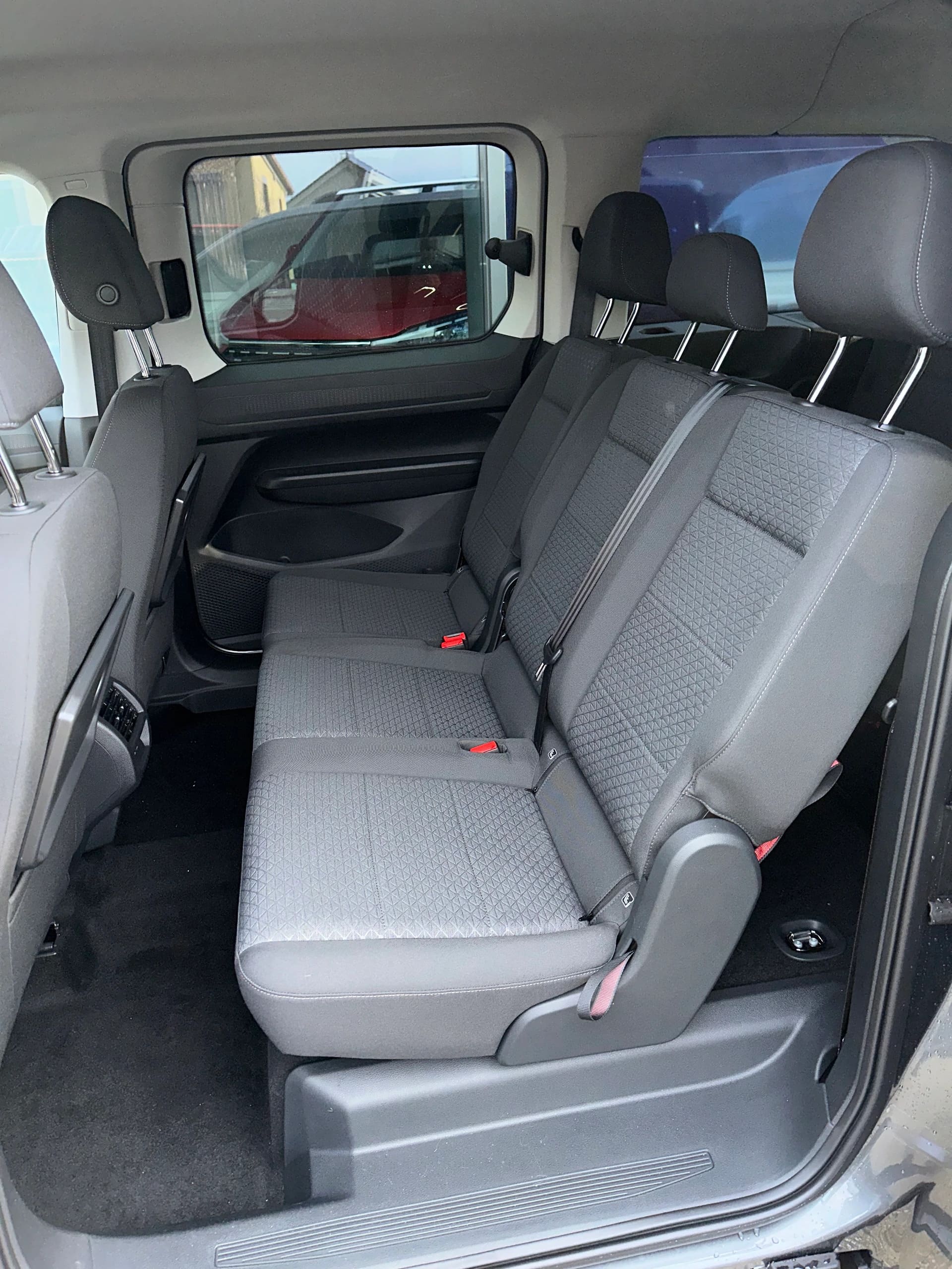 FORD TOURNEO CONNECT Grand 1.5 EcoB Titan./115CV/Aut.-image-11