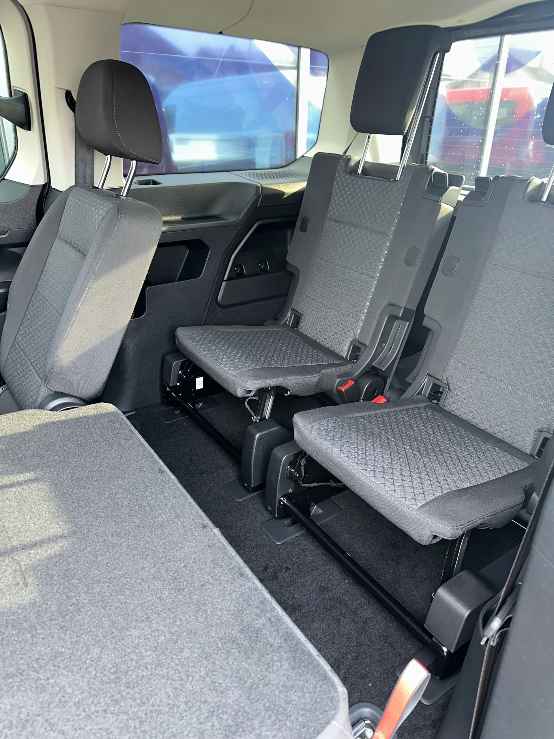 FORD TOURNEO CONNECT Grand 1.5 EcoB Titan./115CV/Aut.-image-12