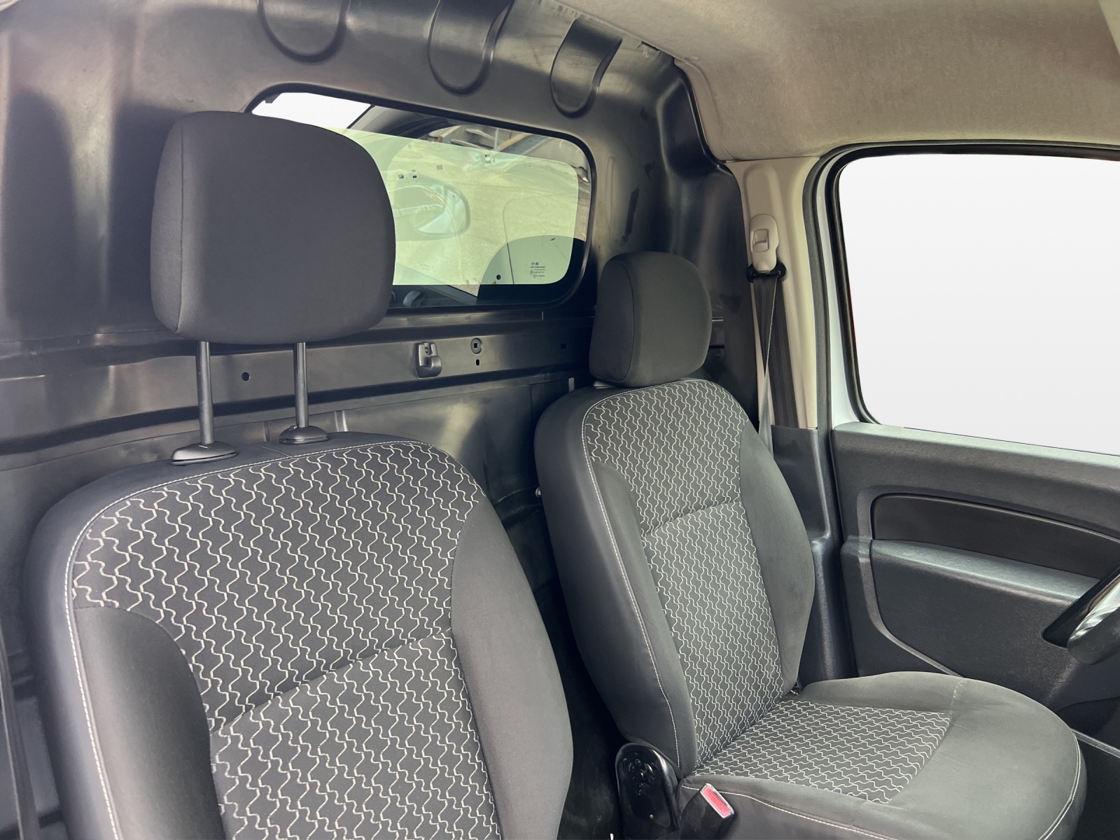 RENAULT Kangoo Medium 1.6 105 Access-image-15