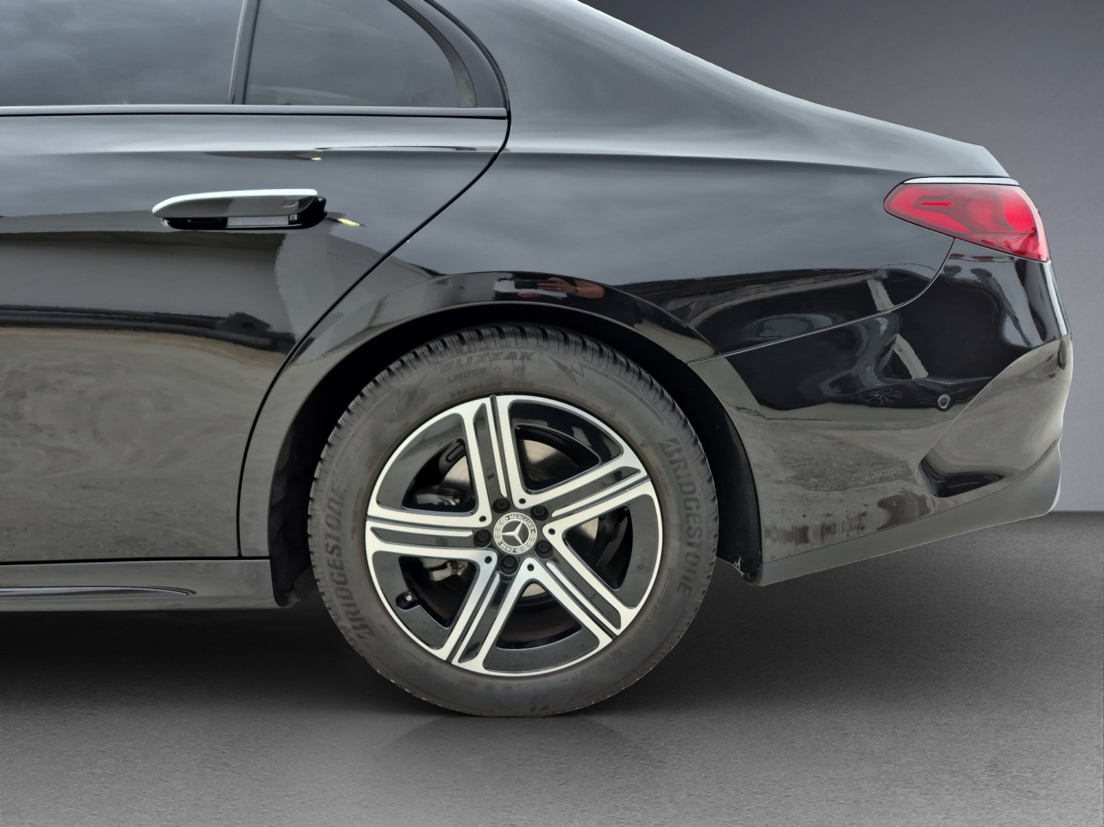 Image MERCEDES-BENZ E-200 E 200 9G-Tronic 4Matic