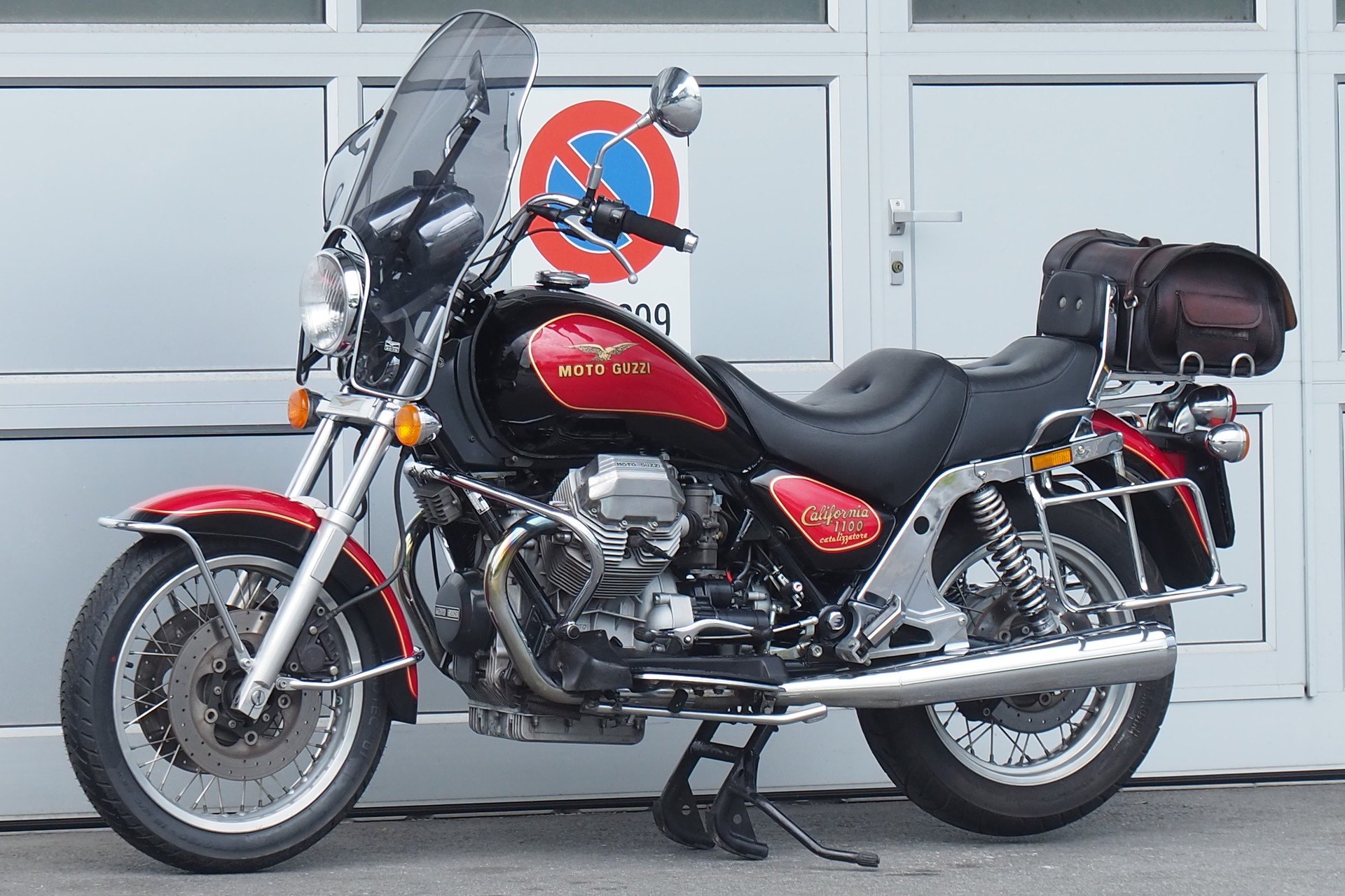 MOTO GUZZI California 1100 C-showroom-element-1