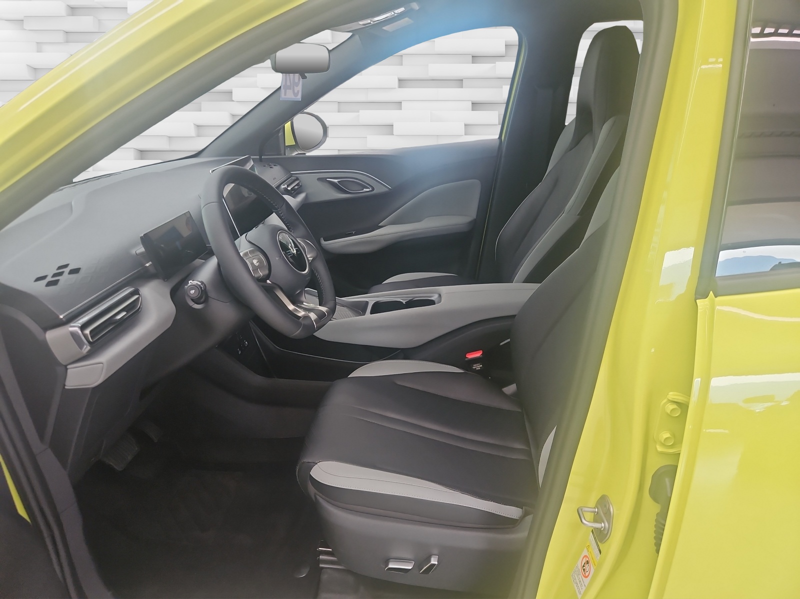 BYD Dolphin Surf 43 kWh Comfort-image-9