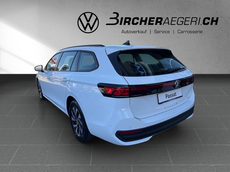 VW Passat Variant 1.5 eTSI evo2 Basis DSG-image-2