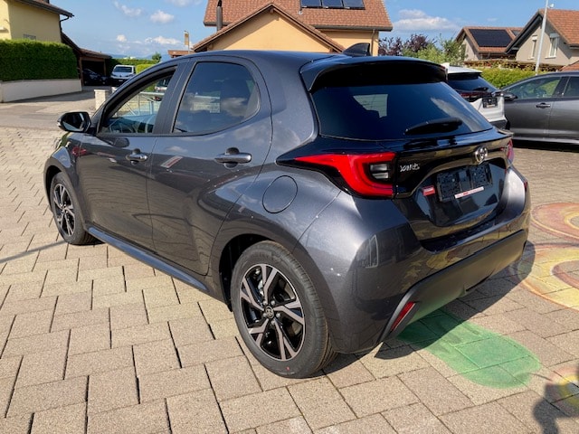 TOYOTA Yaris 1.5 Trend e-CVT-image-6