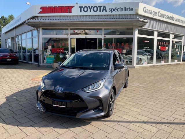 TOYOTA Yaris 1.5 Trend e-CVT-image-0