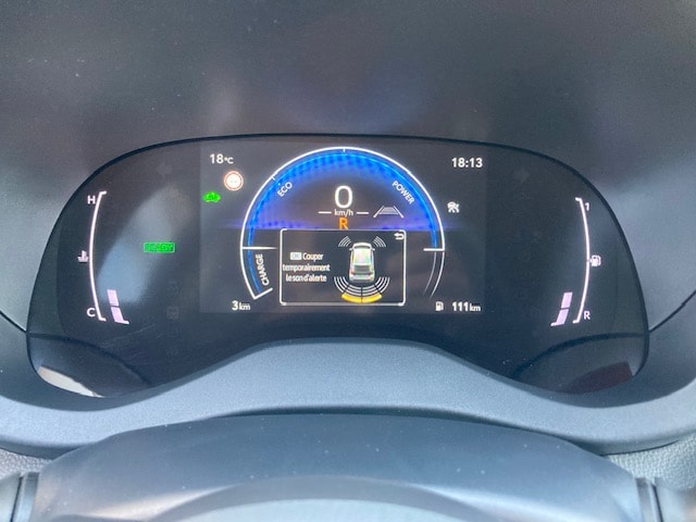 TOYOTA Yaris 1.5 Trend e-CVT-image-15