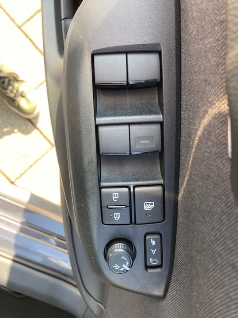 TOYOTA Yaris 1.5 Trend e-CVT-image-11