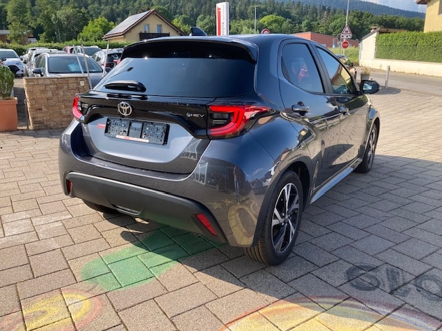 TOYOTA Yaris 1.5 Trend e-CVT-image-4