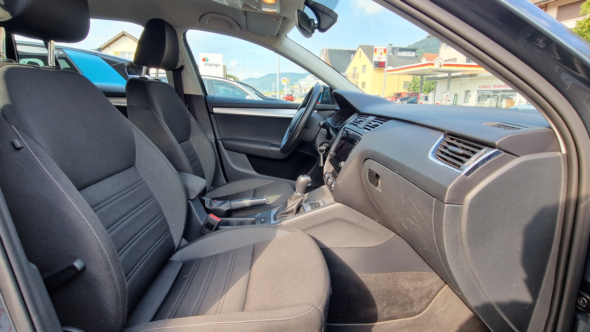 SKODA Octavia Combi 2.0 TDI Ambition 4x4-image-7