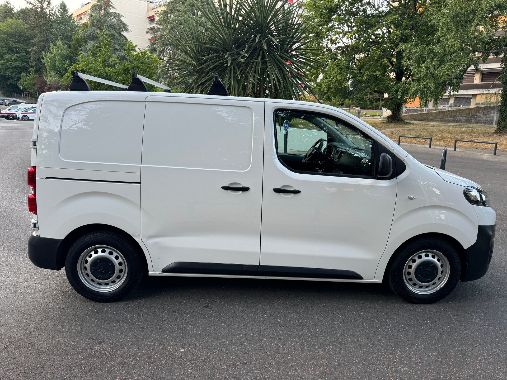 CITROEN Jumpy 1.6 BlueHDi 95 XS Attraction-image-6
