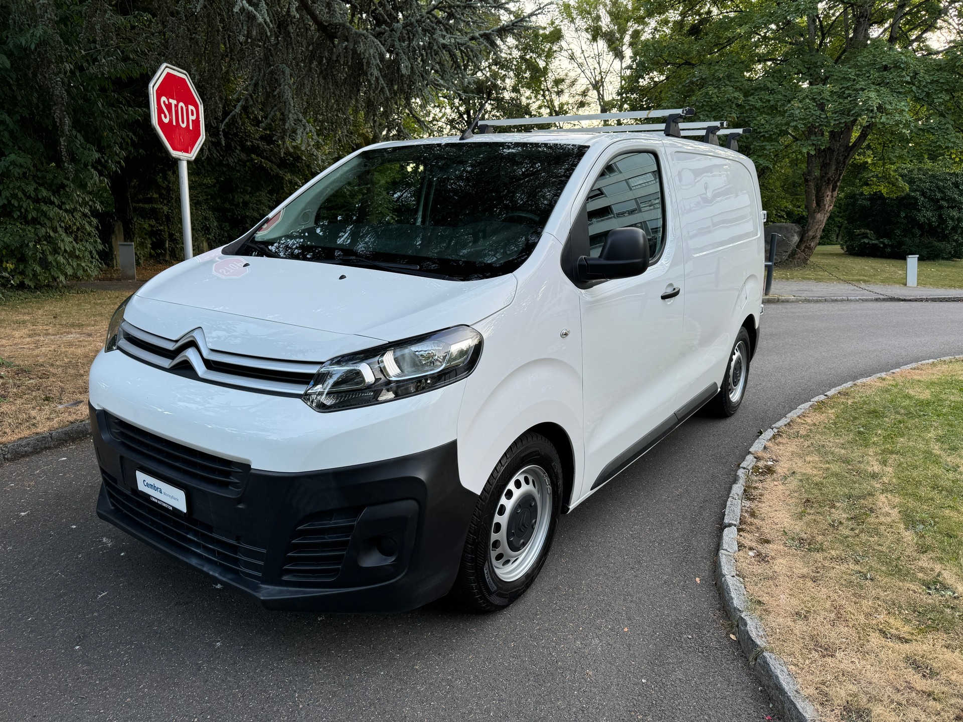 CITROEN Jumpy 1.6 BlueHDi 95 XS Attraction-image-1
