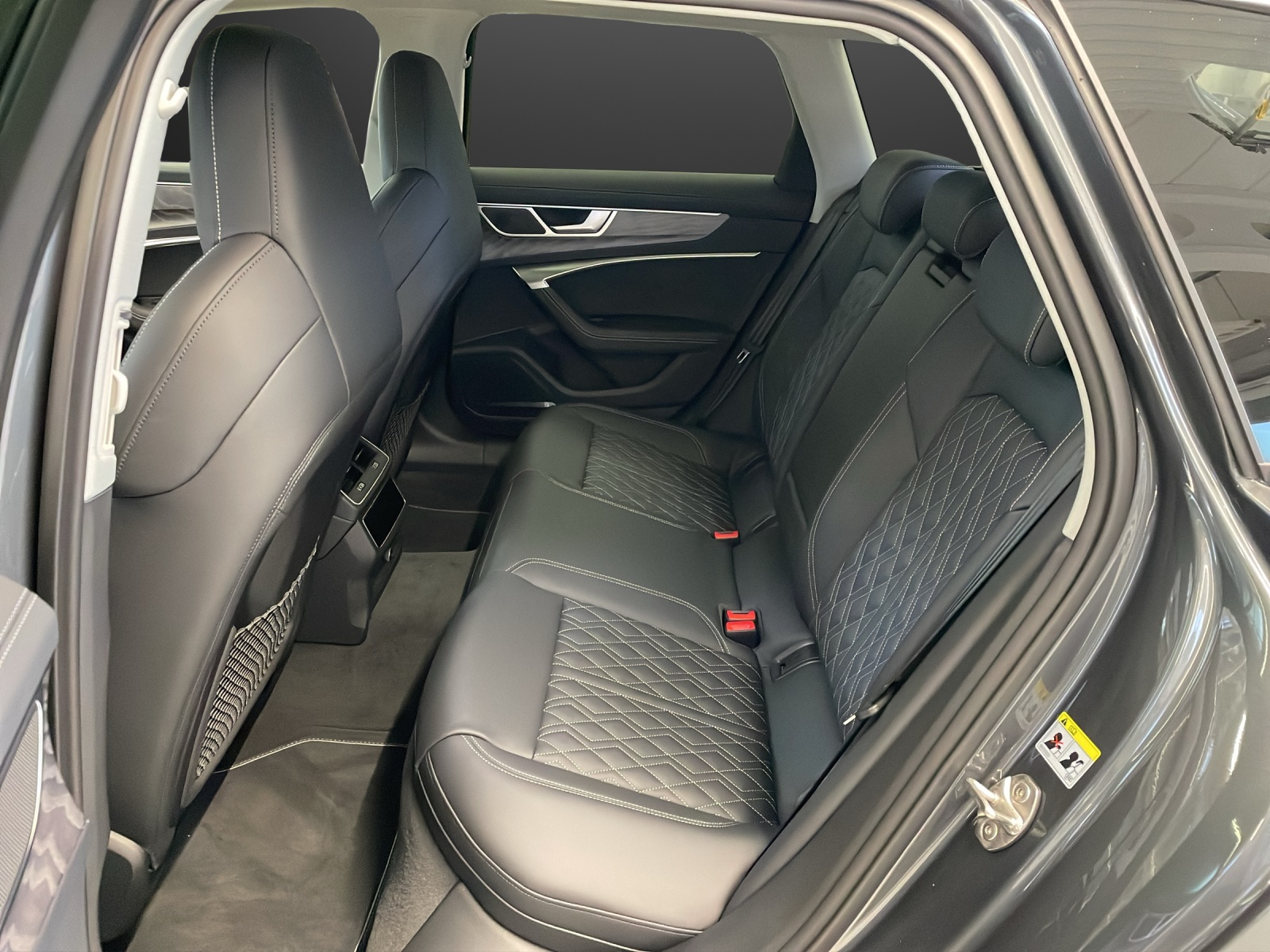 AUDI S6 Avant 3.0 TDI quattro tiptronic-image-8