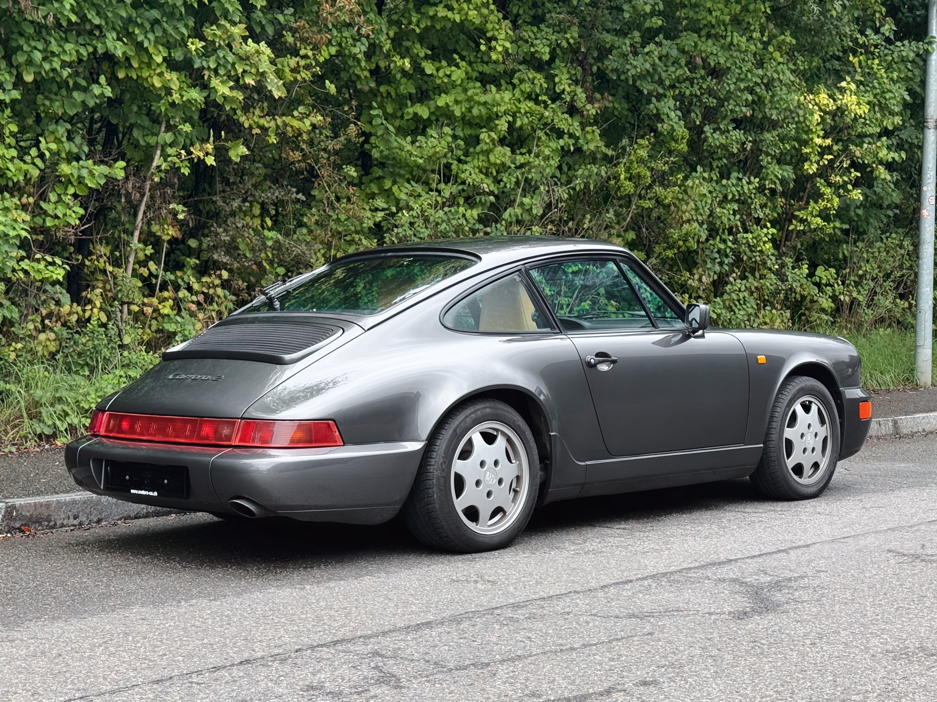PORSCHE 911 Carrera 2-image-4