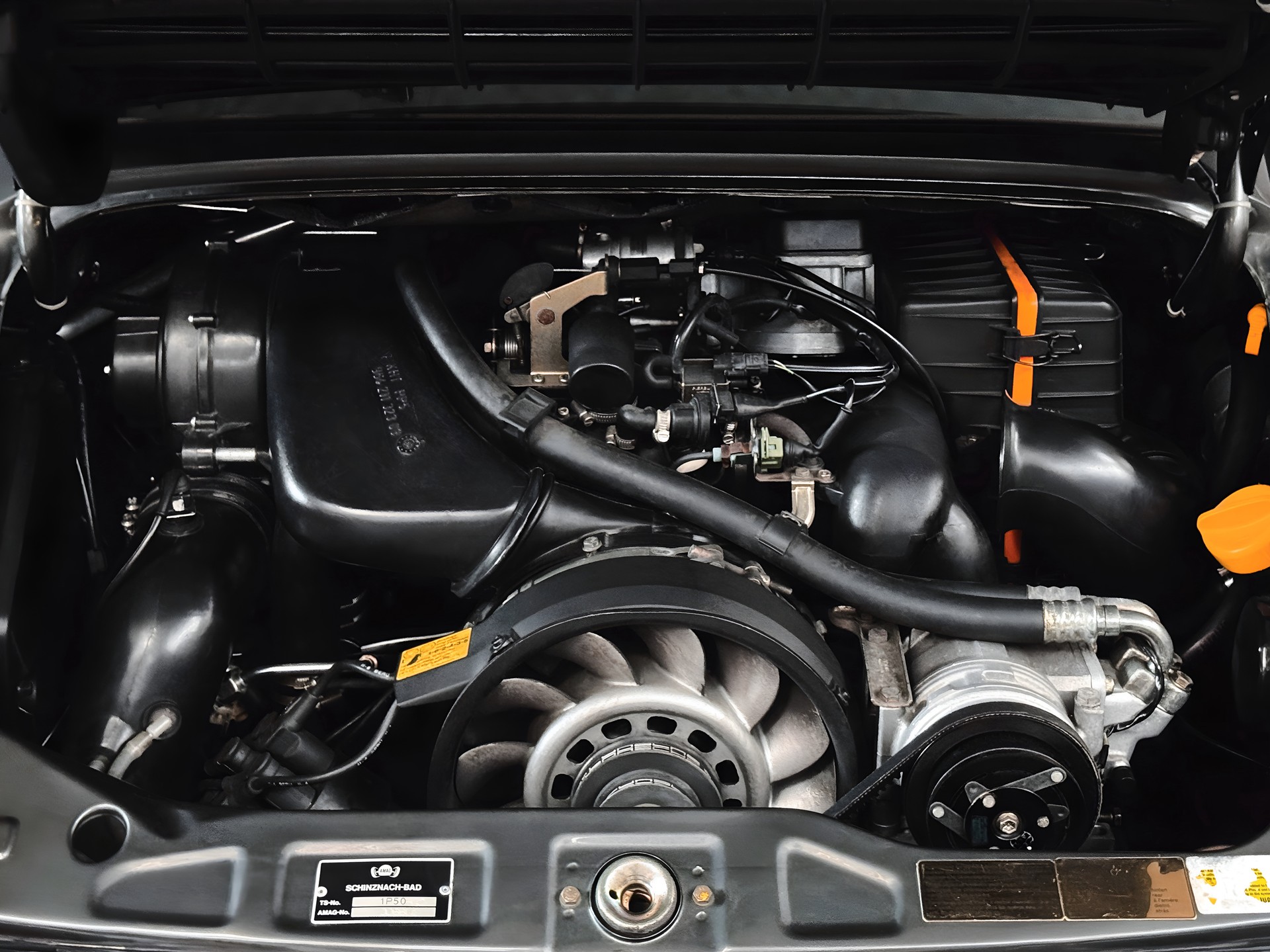PORSCHE 911 Carrera 2-image-26