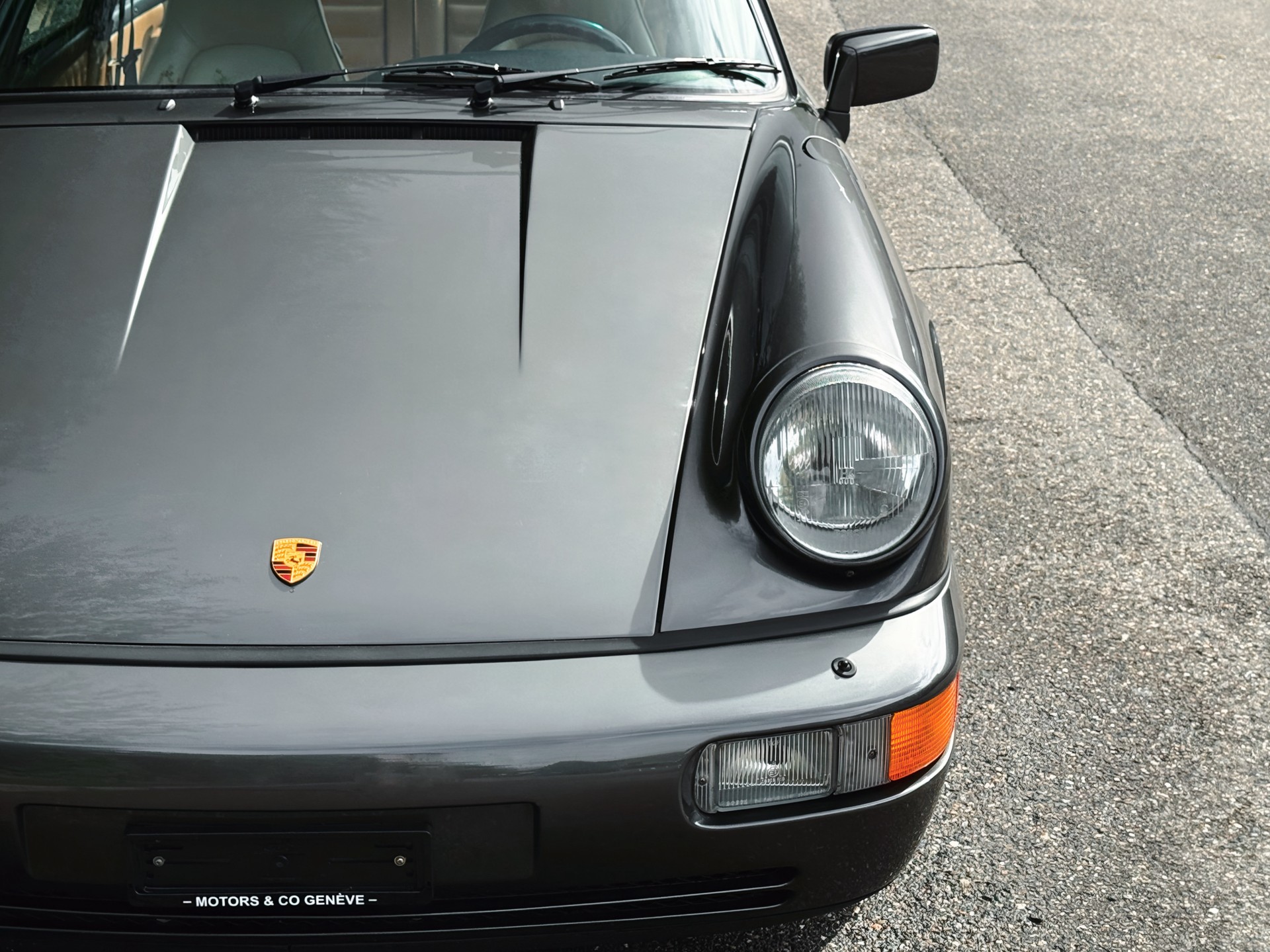 PORSCHE 911 Carrera 2-image-8