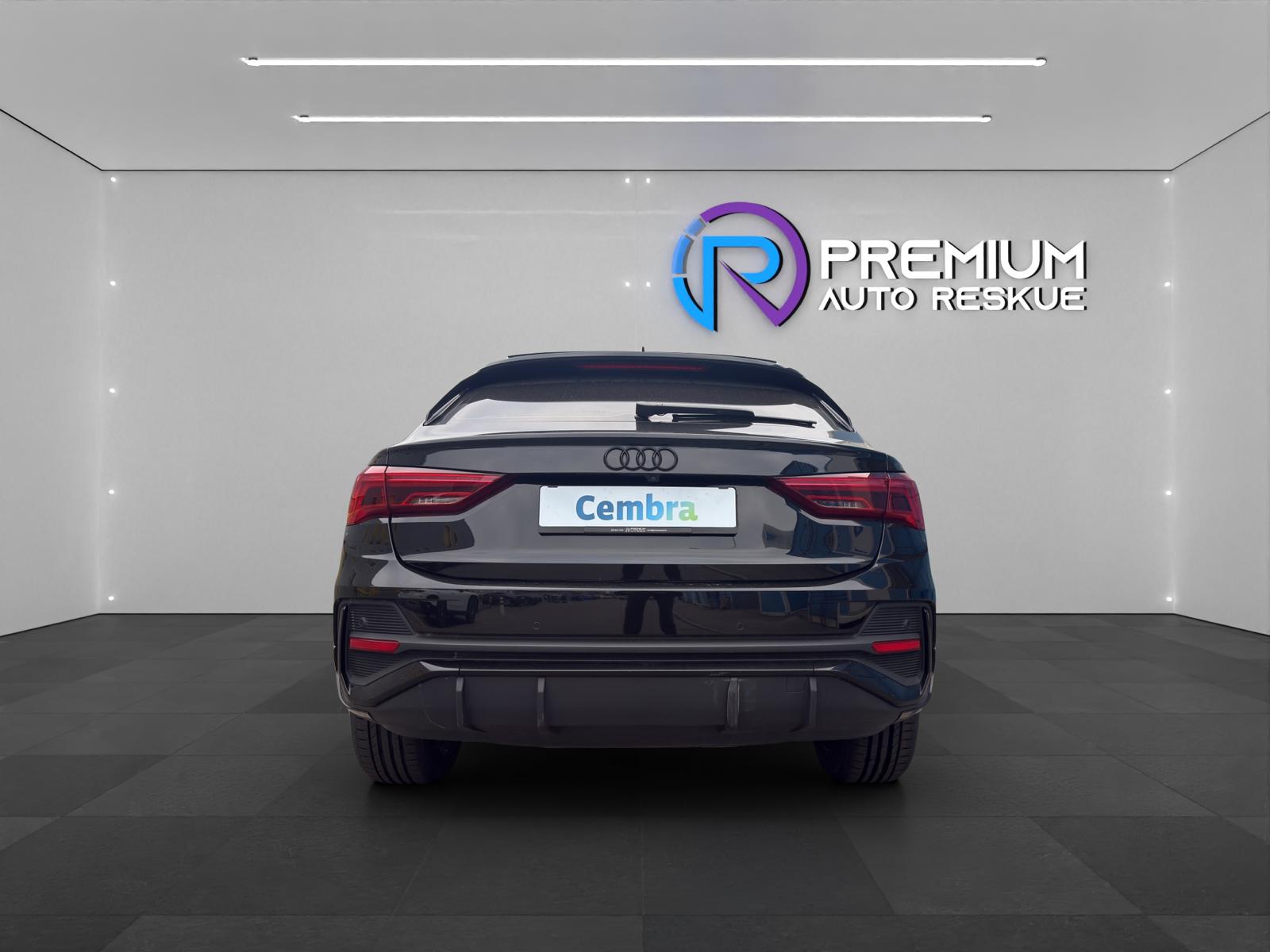 AUDI Q3 Sportback 45 TFSI S line quattro S-tronic-image-4