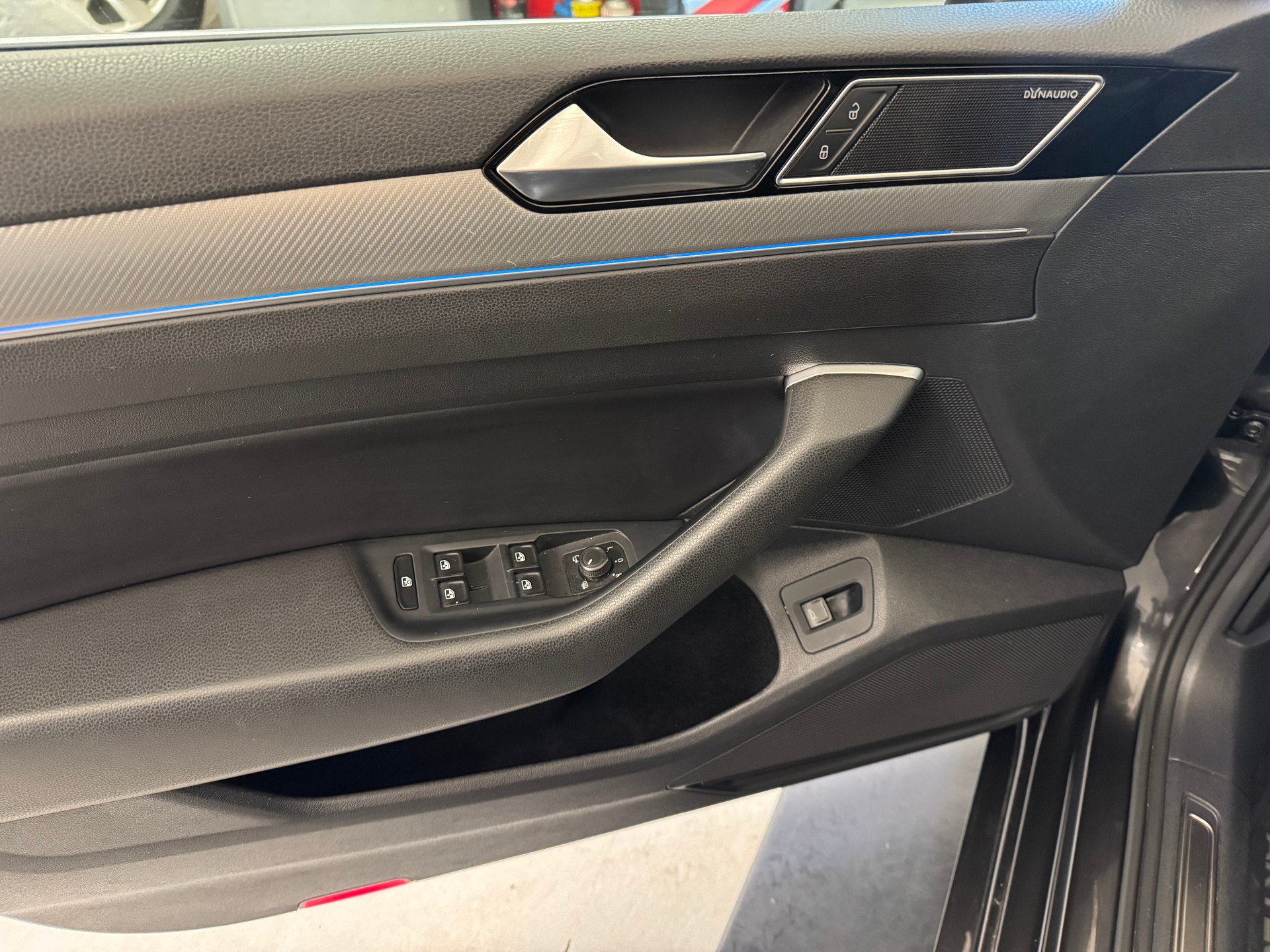 VW Arteon 2.0 TDI SCR BMT R-Line 4Motion DSG-image-12