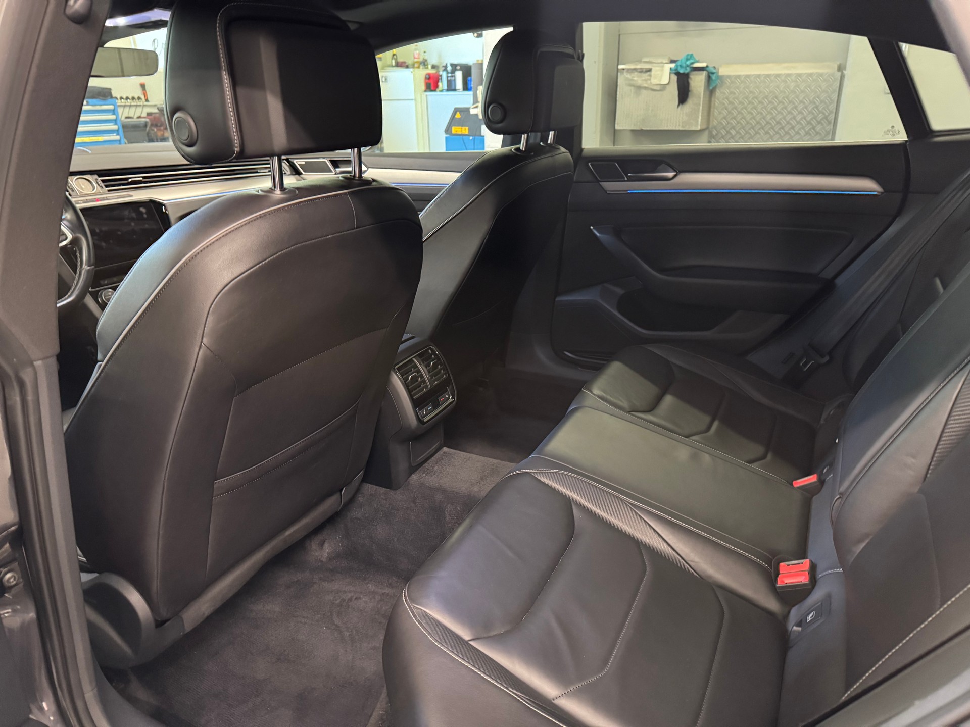 VW Arteon 2.0 TDI SCR BMT R-Line 4Motion DSG-image-10