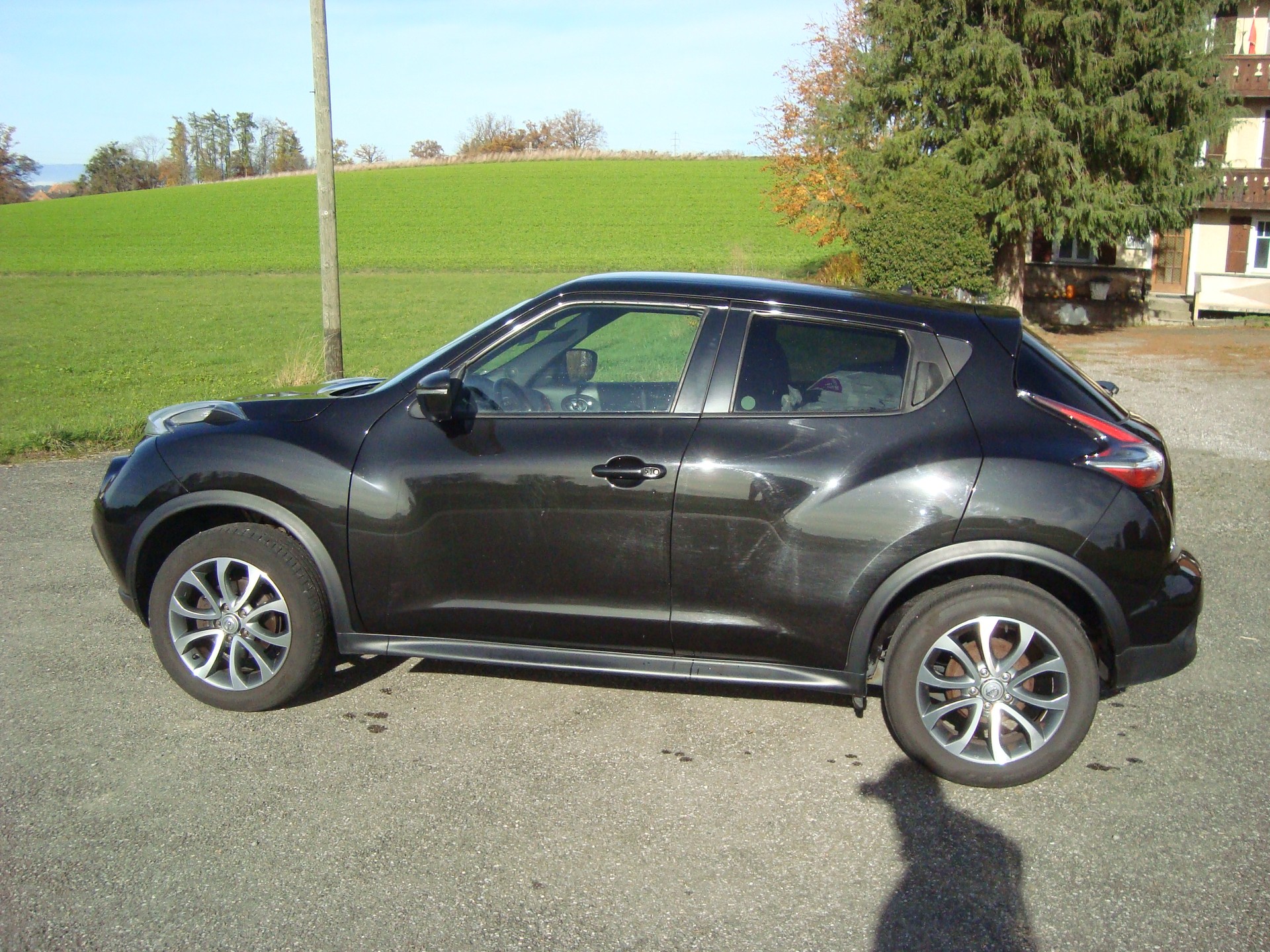 NISSAN Juke 1.6 Swiss Edition Xtronic CVT-image-4