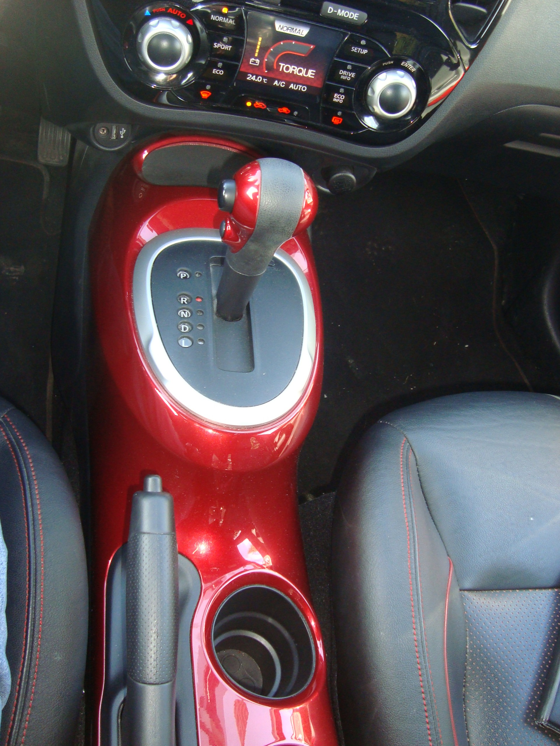 NISSAN Juke 1.6 Swiss Edition Xtronic CVT-image-10