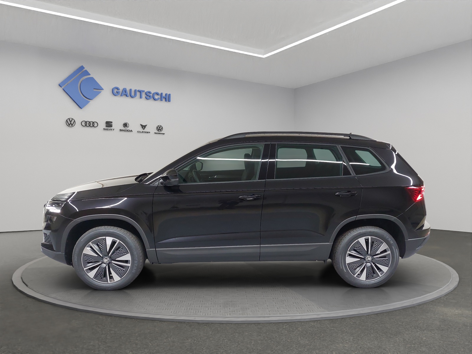 SKODA Karoq 1.5 TSI Dynamic DSG-image-1