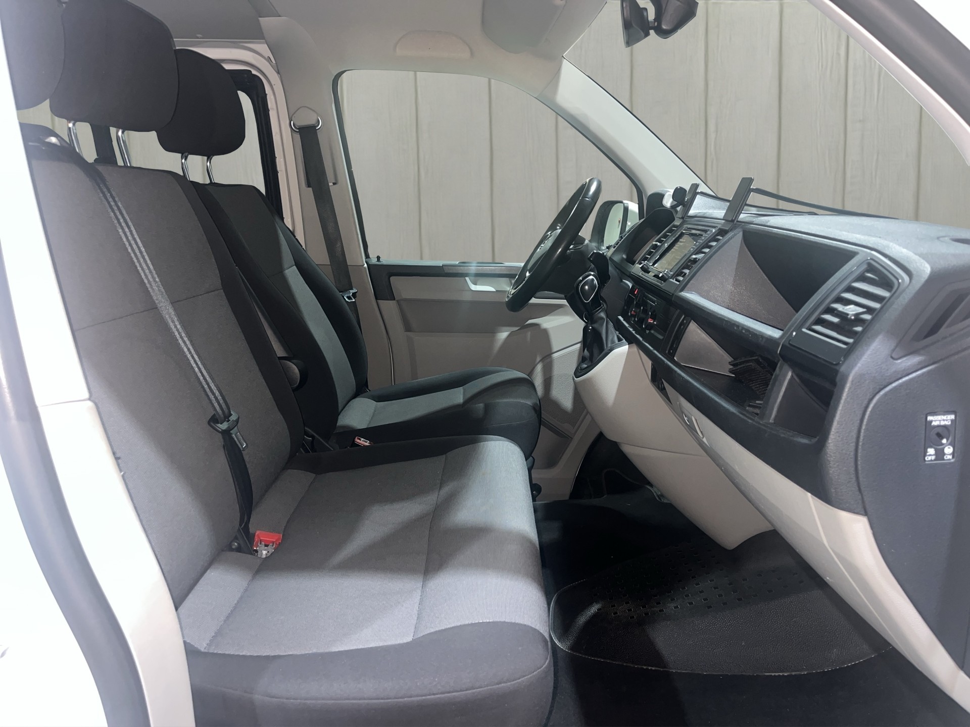 VW T6 Caravelle 2.0 TDI Comfortline DSG LWB-image-11