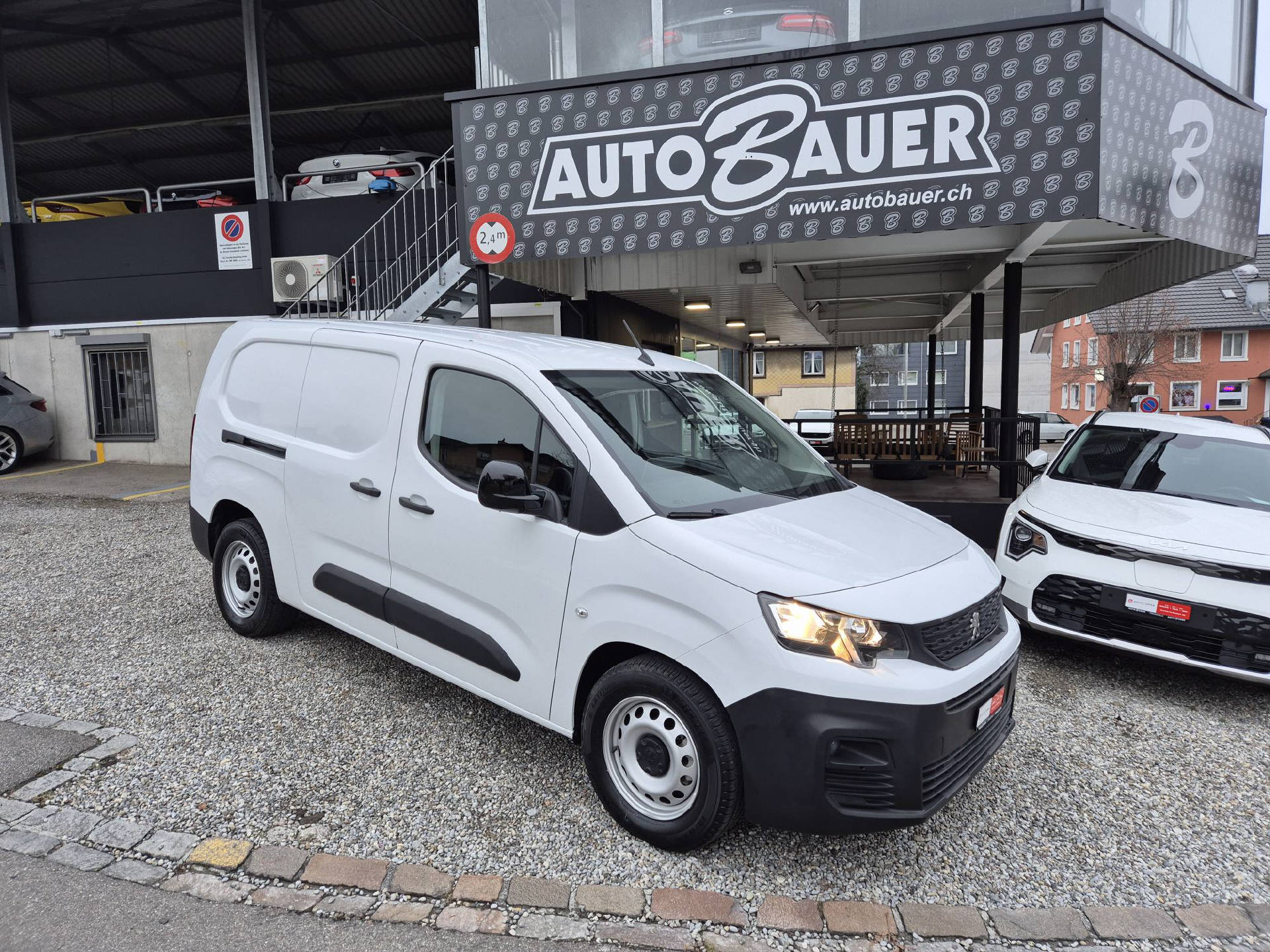 PEUGEOT e-Partner Kaw. 800 Long 50 kWh Premium