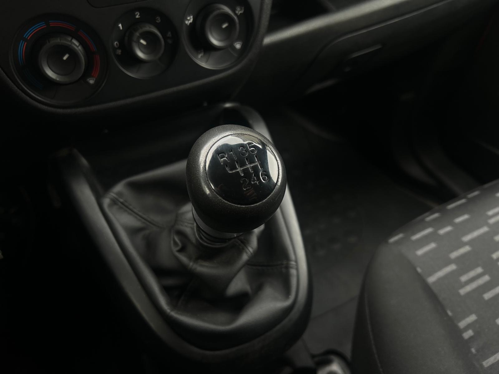 OPEL Combo 1.4 CNG Turbo ecoFLEX 2.4 L2H1-image-16
