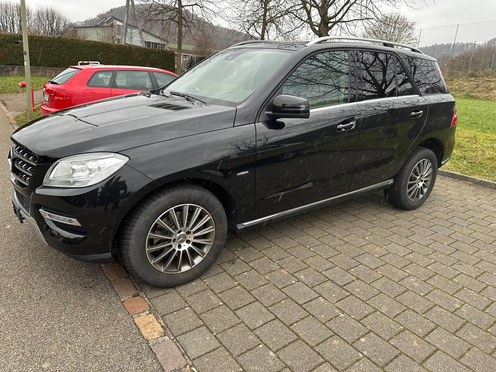 MERCEDES-BENZ ML 250 BlueTEC 4Matic 7G-Tronic-image-4