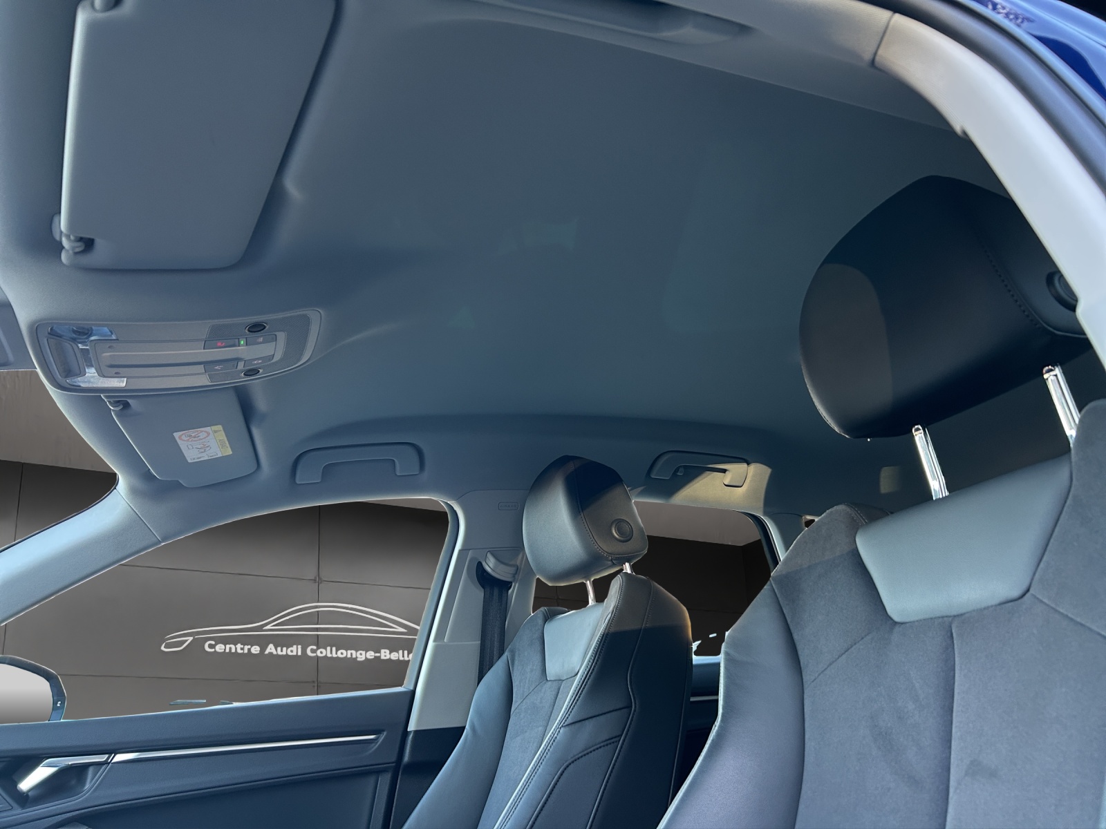 AUDI Q3 40 TFSI advanced quattro S-tronic-image-22