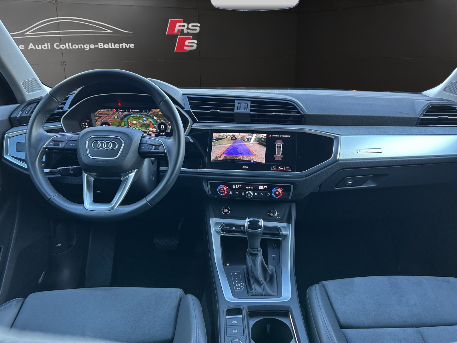 AUDI Q3 40 TFSI advanced quattro S-tronic-image-12