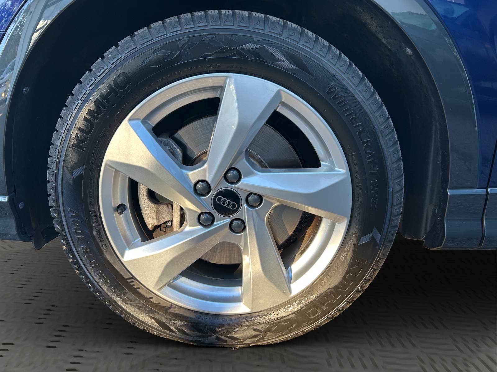 AUDI Q3 40 TFSI advanced quattro S-tronic-image-21