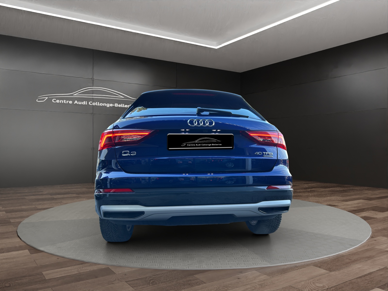 AUDI Q3 40 TFSI advanced quattro S-tronic-image-4