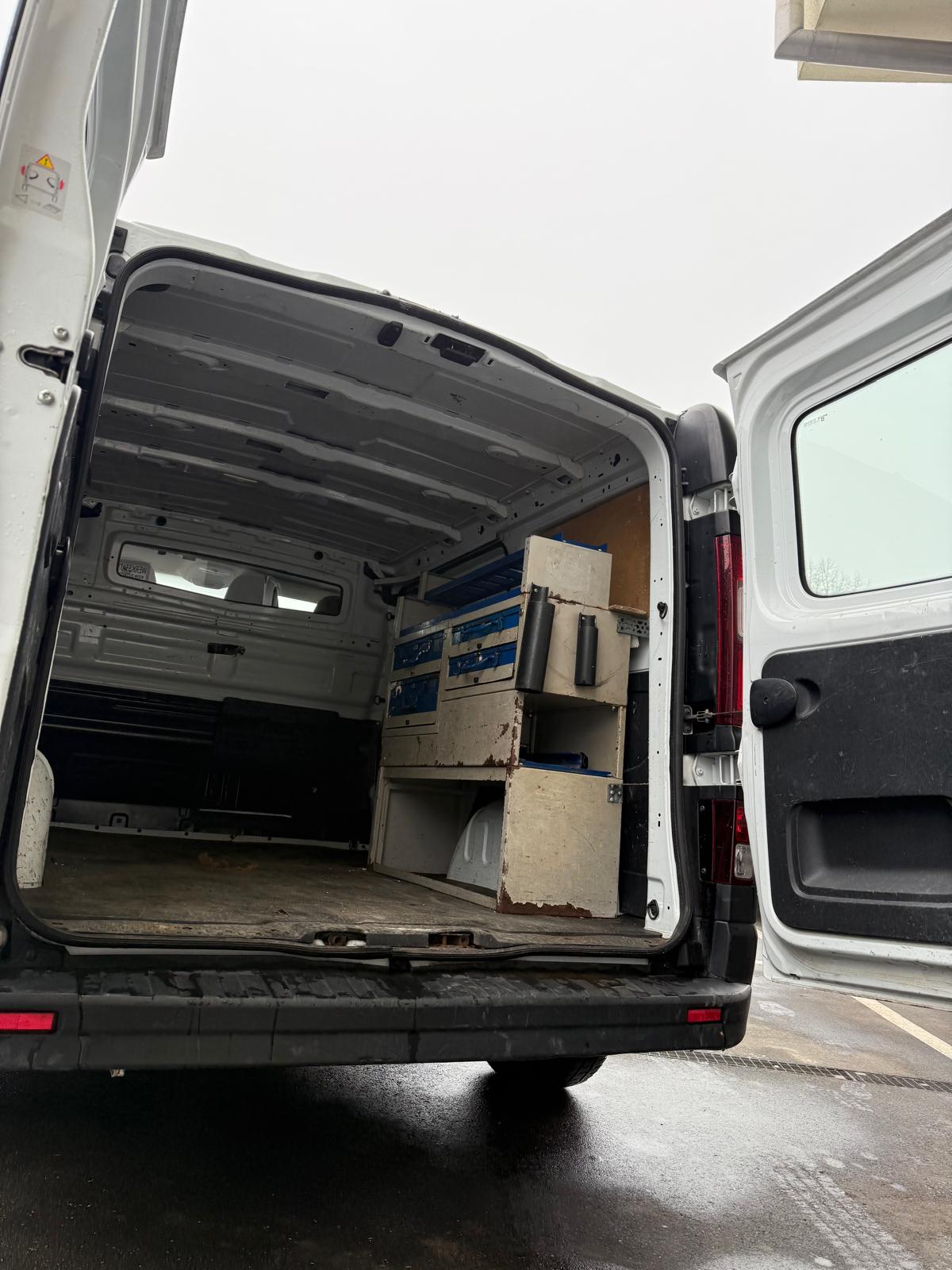OPEL Vivaro 1.6 CDTI 2.7t L1H1-image-11