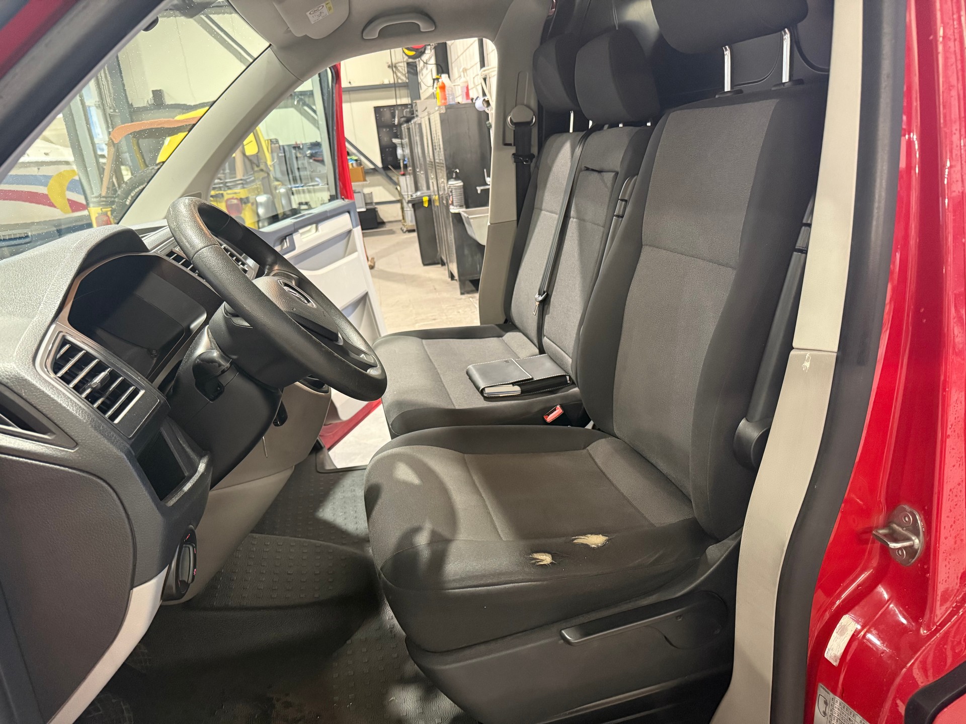 VW T6 2.0 TDI 4Motion-image-9