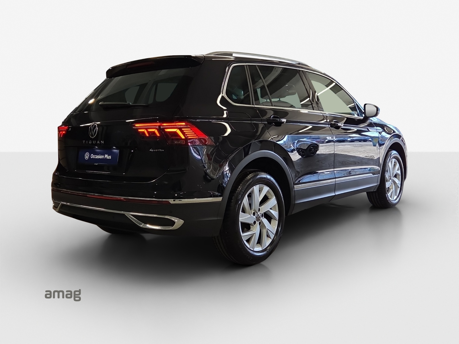 VW Tiguan 2.0 TDI SCR Elegance 4Motion DSG-image-4