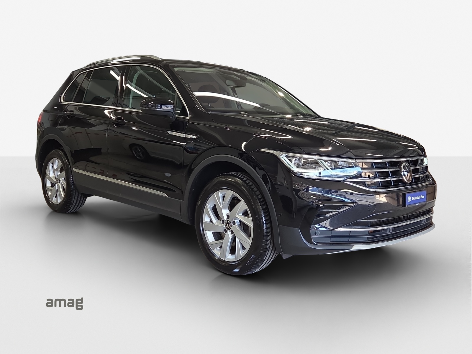VW Tiguan 2.0 TDI SCR Elegance 4Motion DSG-image-5