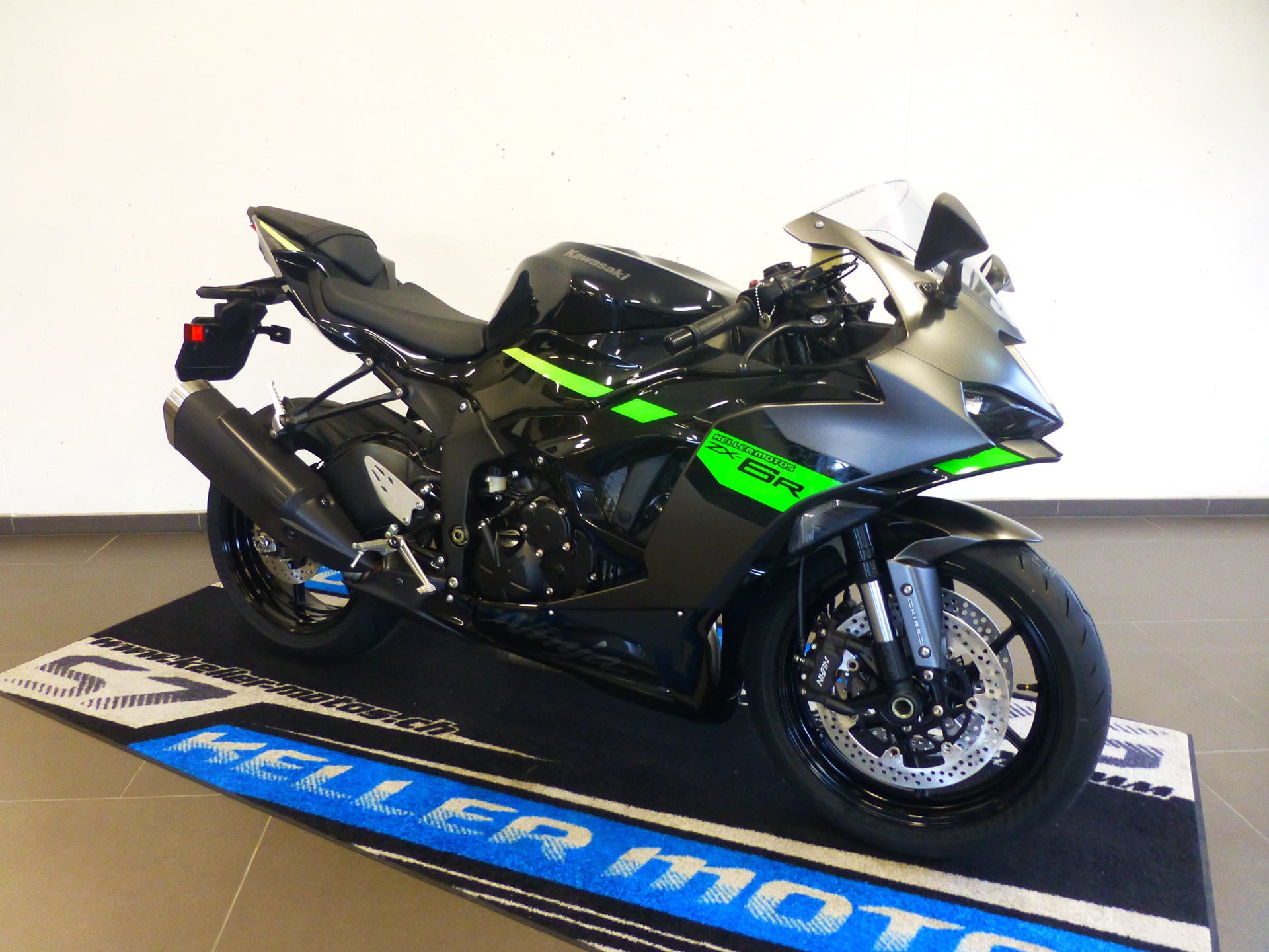 KAWASAKI Ninja ZX-6R-showroom-element-2