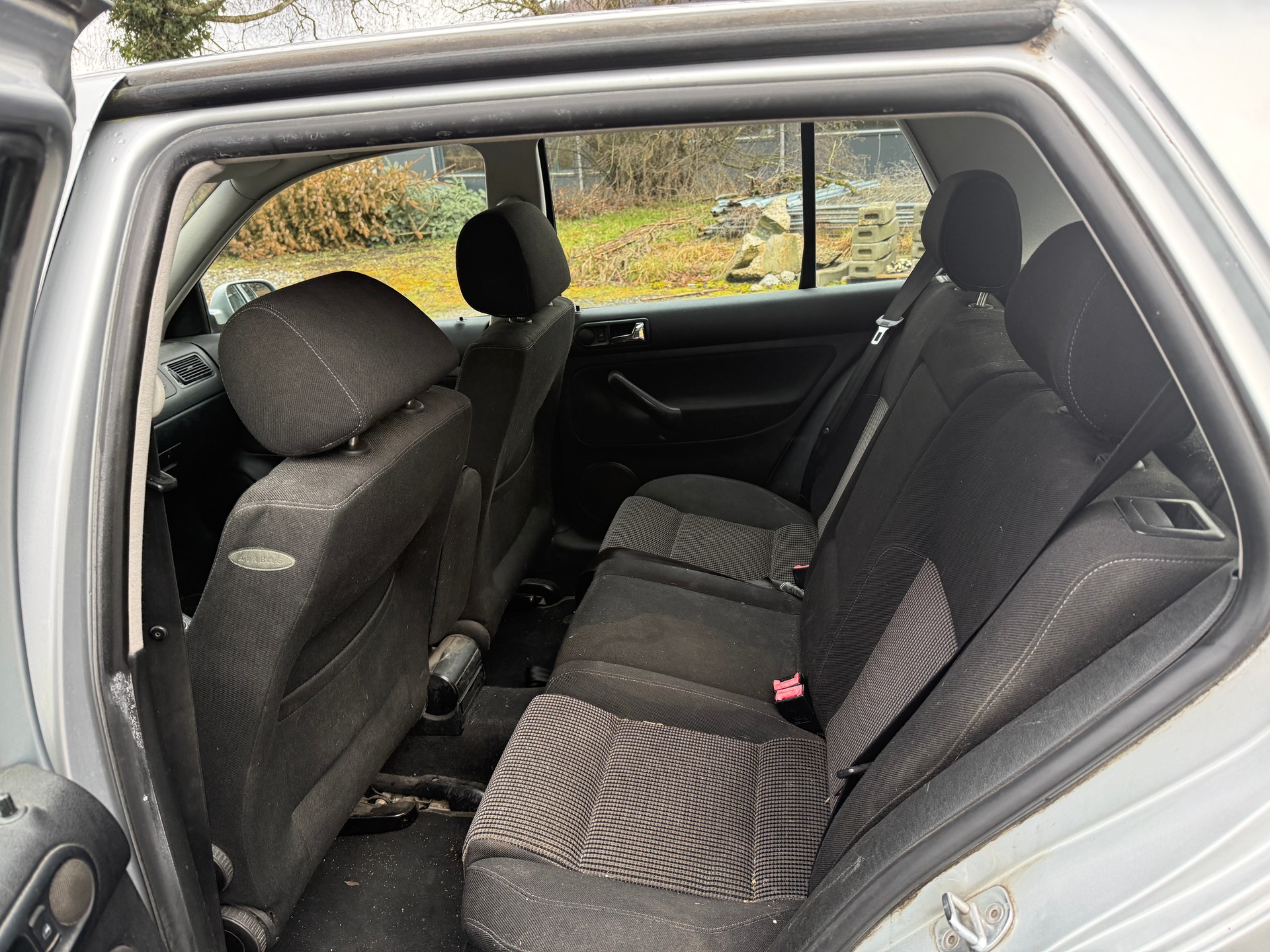 VW Golf 1.8 T GTI-image-8