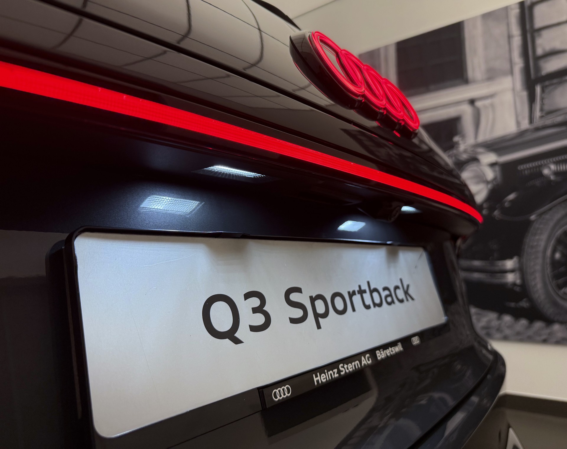 AUDI Q3 Sportback e-hybrid 200 kW S tronig-image-21