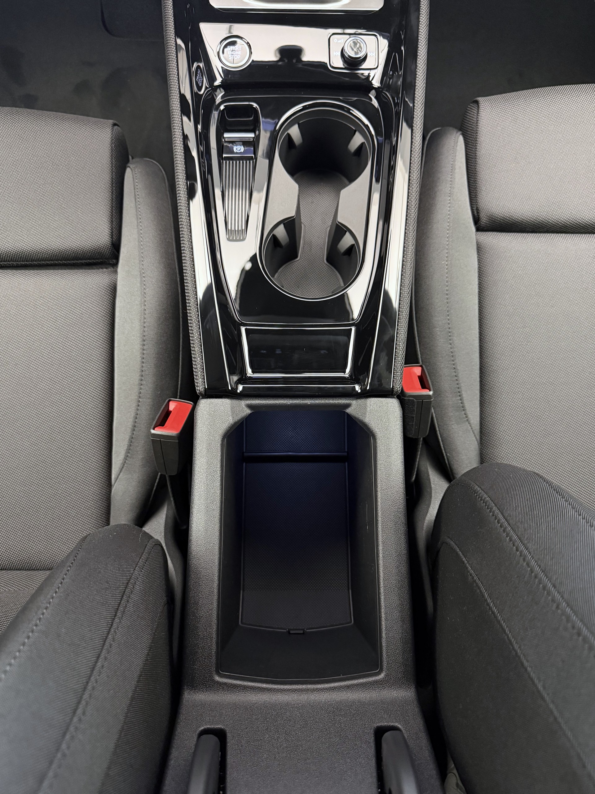 AUDI Q3 Sportback e-hybrid 200 kW S tronig-image-11