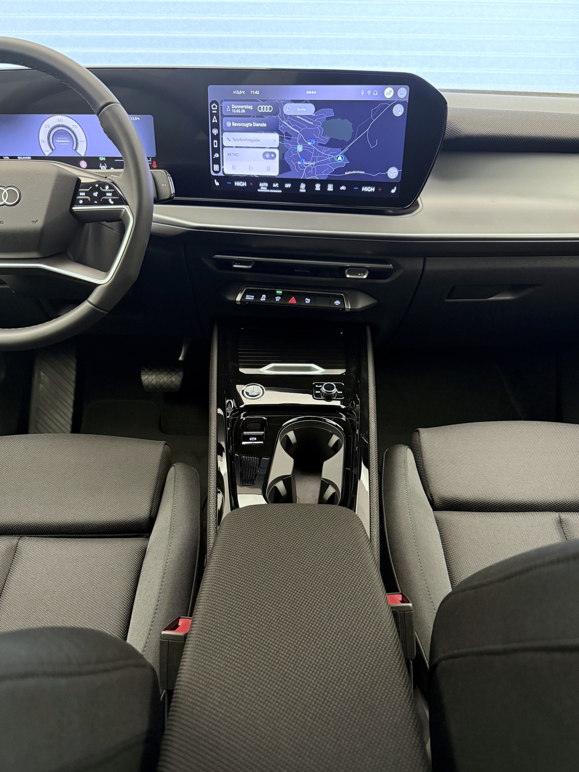 AUDI Q3 Sportback e-hybrid 200 kW S tronig-image-10