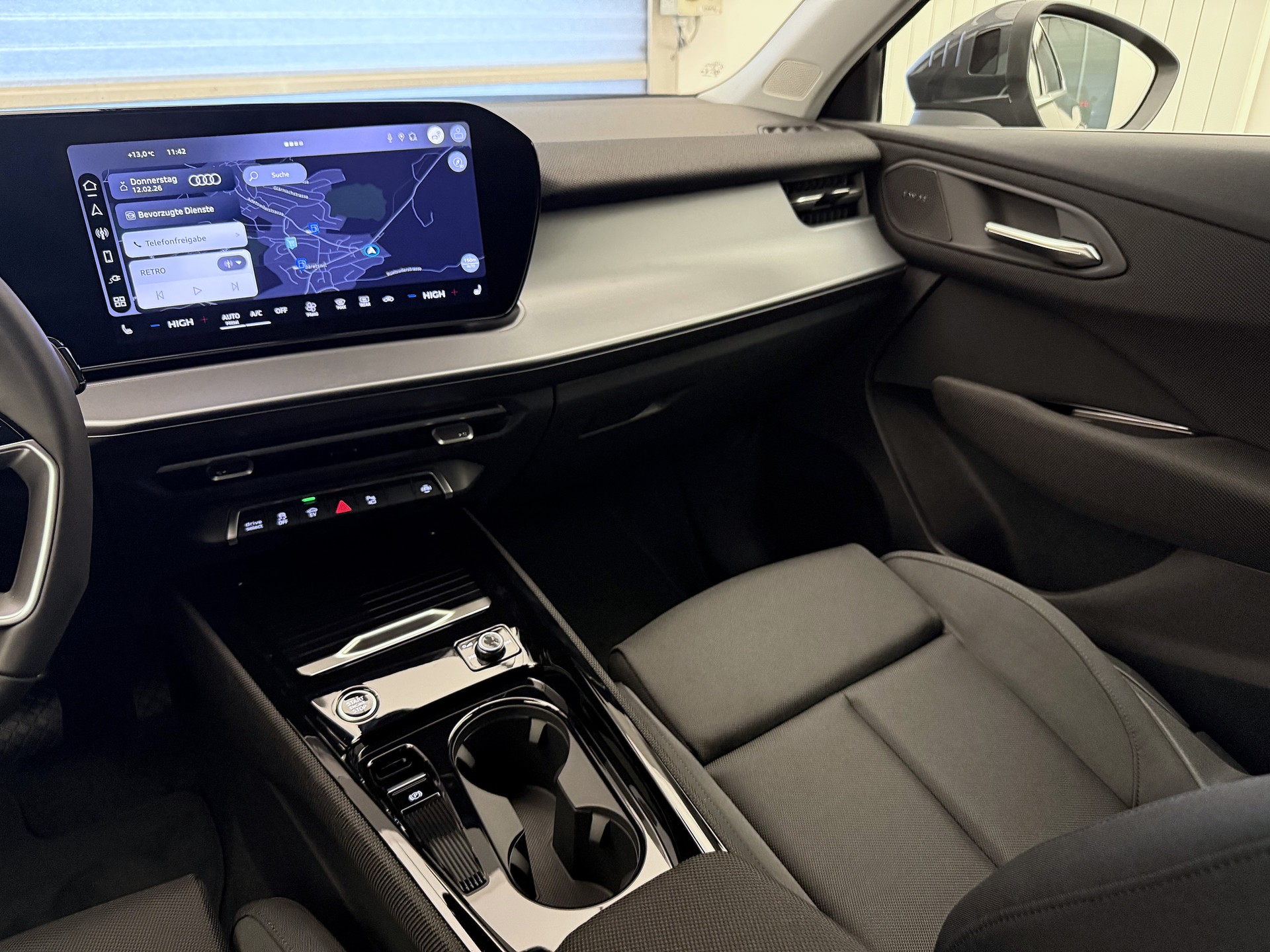 AUDI Q3 Sportback e-hybrid 200 kW S tronig-image-16
