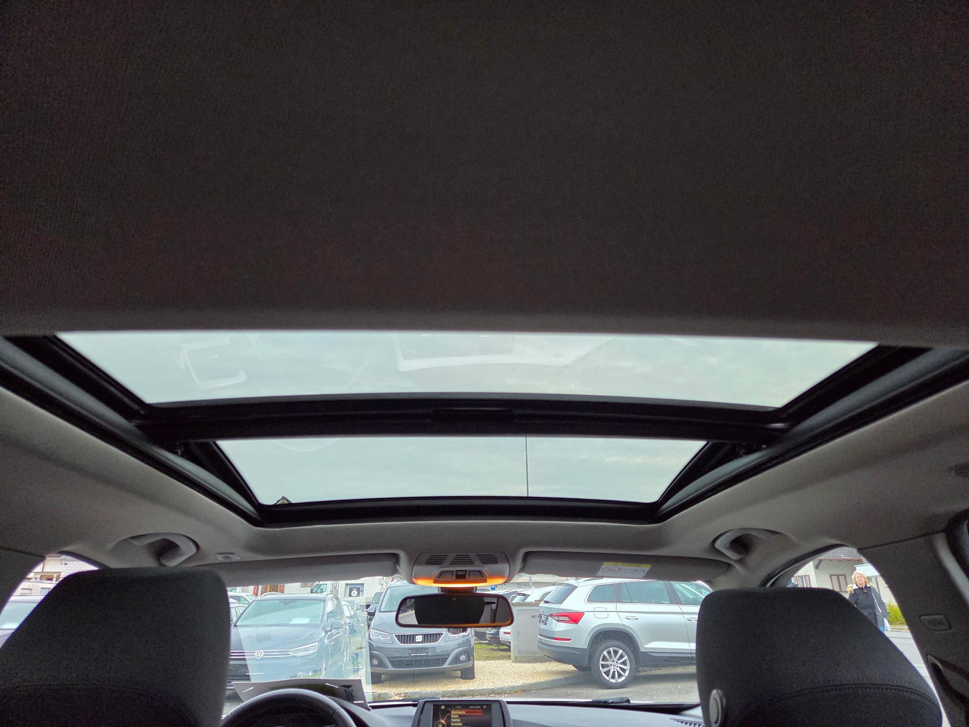 BMW 320d xDrive Touring Steptronic-image-22
