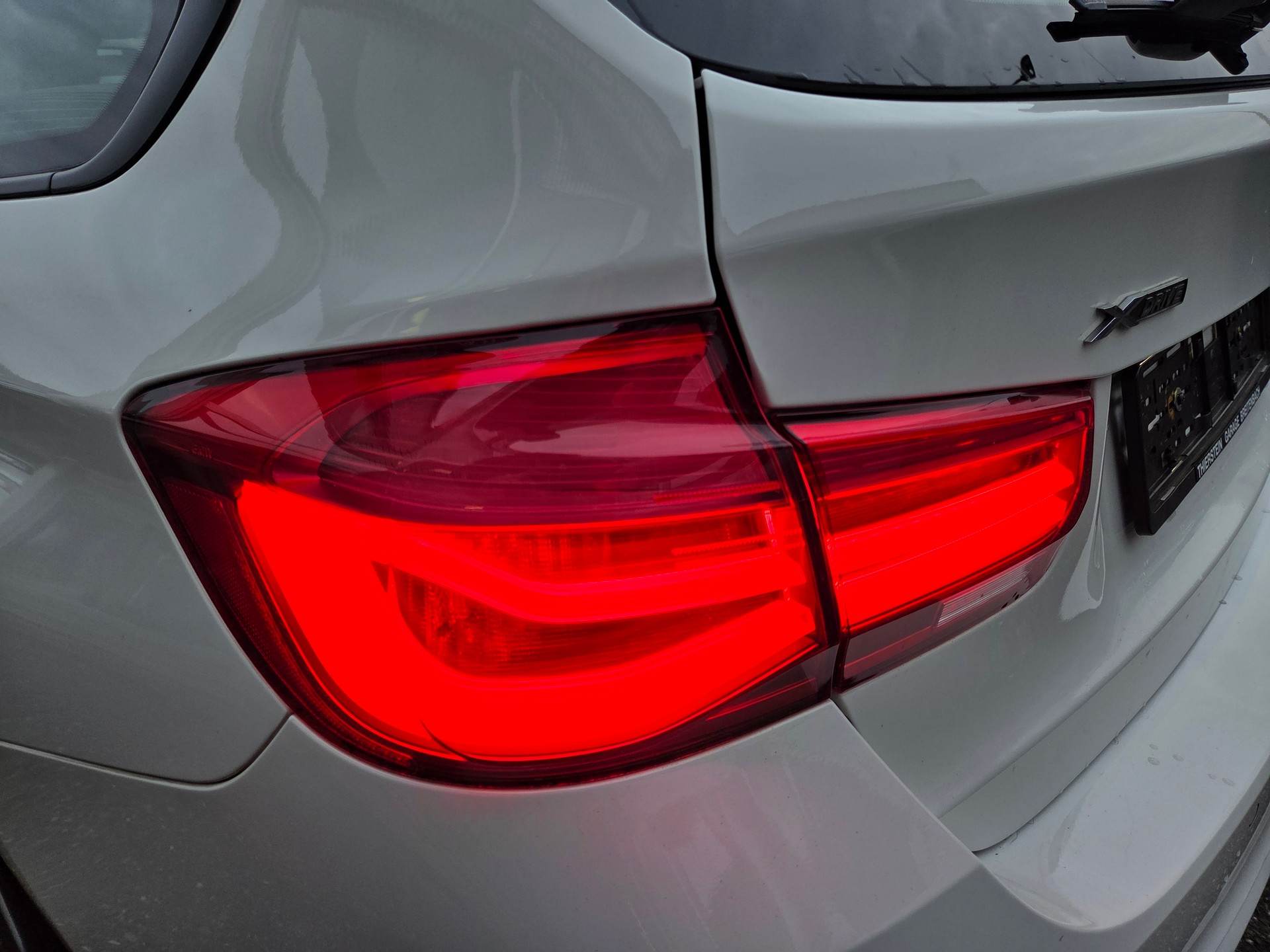 BMW 320d xDrive Touring Steptronic-image-26