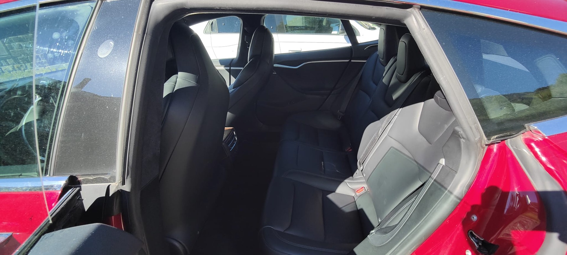 TESLA Model S 100 D-image-6